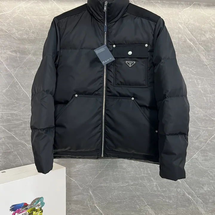 大きいサイズ PRADA ダウンジャケット