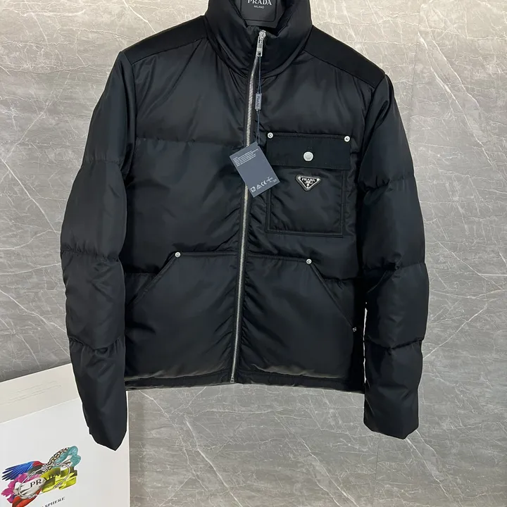 PRADA Re-Nylon ダウンジャケット
