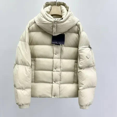 PRADA 冬服 ダウンジャケット