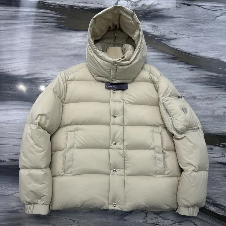 PRADA  ユニセックス ダウンジャケット