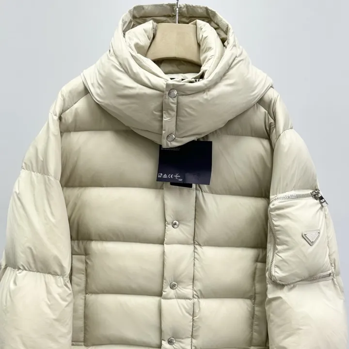 PRADA ショート ダウンジャケット