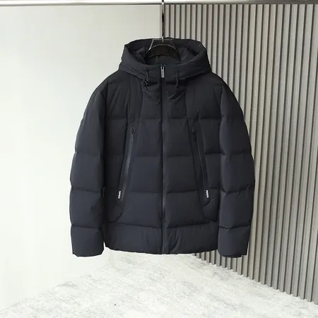 Prada ミディアムウェイト ダウンジャケット