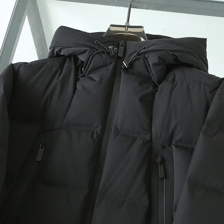 Prada メンズダウン ブラック