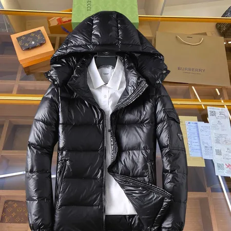 PRADA フード付き ダウンジャケット