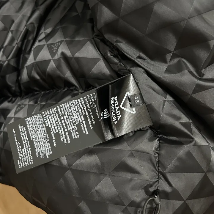 プラダ 高级 ダウンジャケット