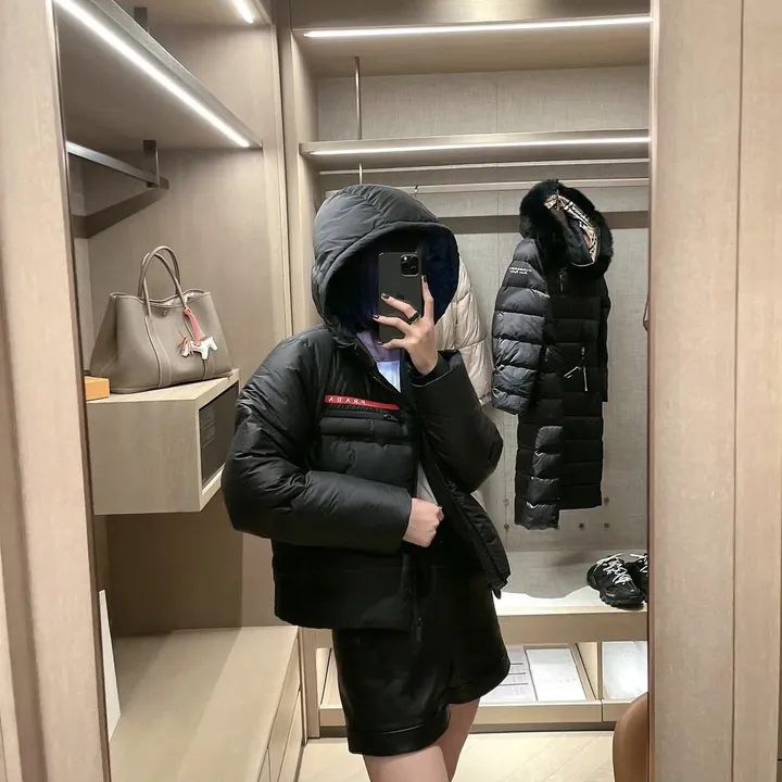 PRADAレディース ショートダウン