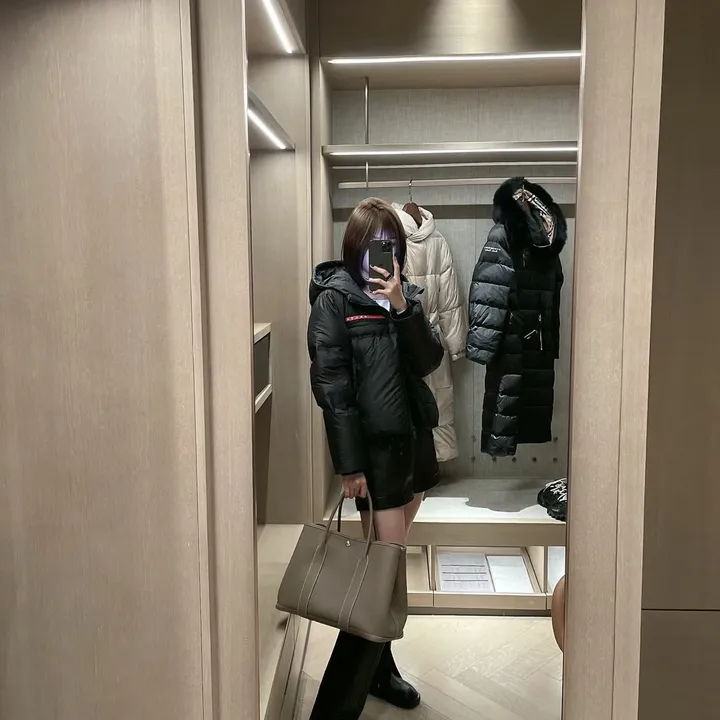 PRADA ダウン フード付き