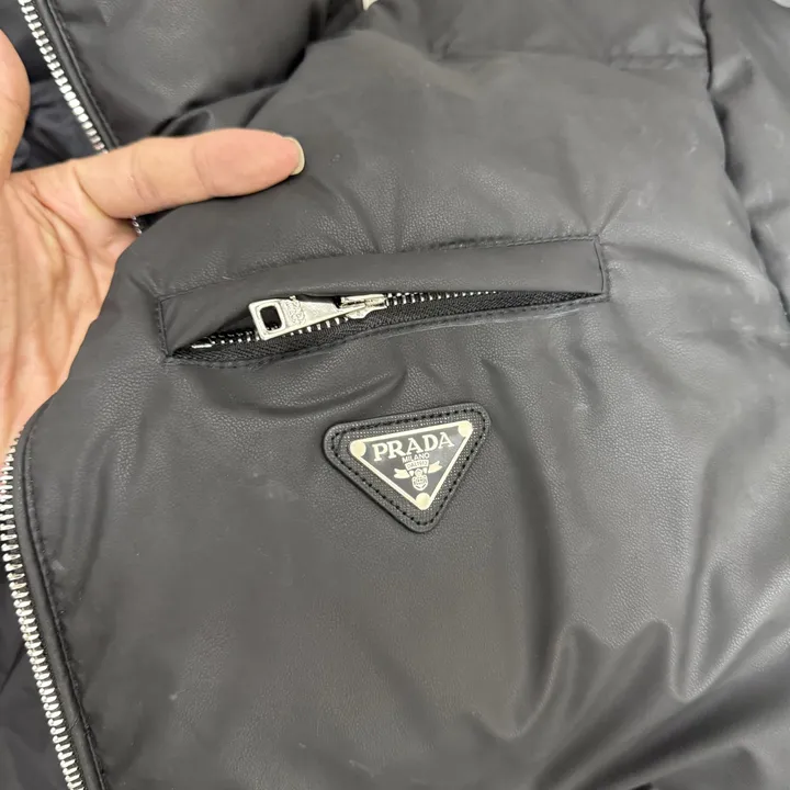 Prada 秋冬 ダウンジャケット