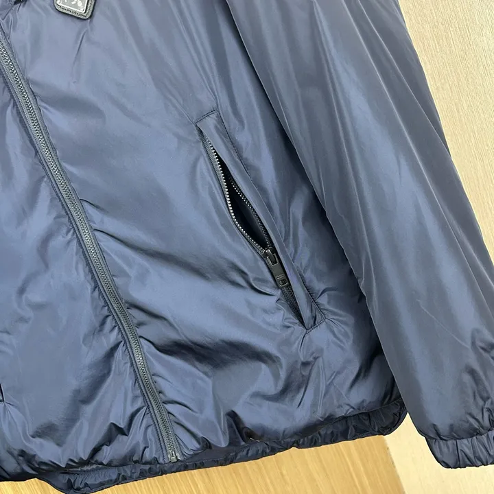 プラダ アウター