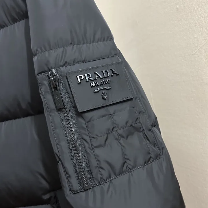 PRADA ショートダウンジャケット メンズ