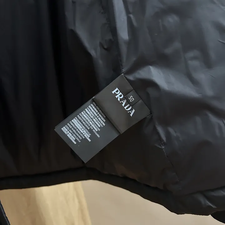 PRADA ショートダウンジャケット メンズ