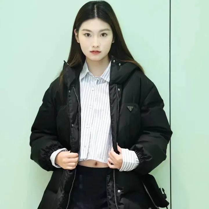 プラダ ウエストベルト ダウンジャケット