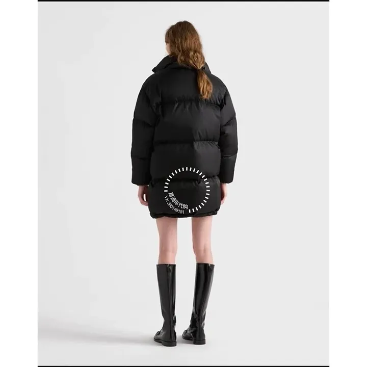 プラダ ダウンジャケットレディース