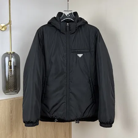 Prada Re-Nylon パファージャケット