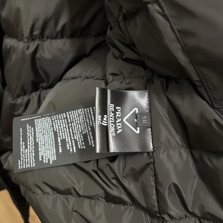 Prada Re-Nylon パファージャケット