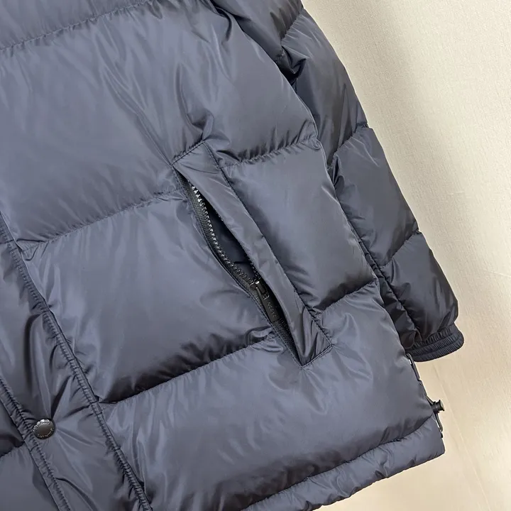 プラダ ダウン おしゃれ