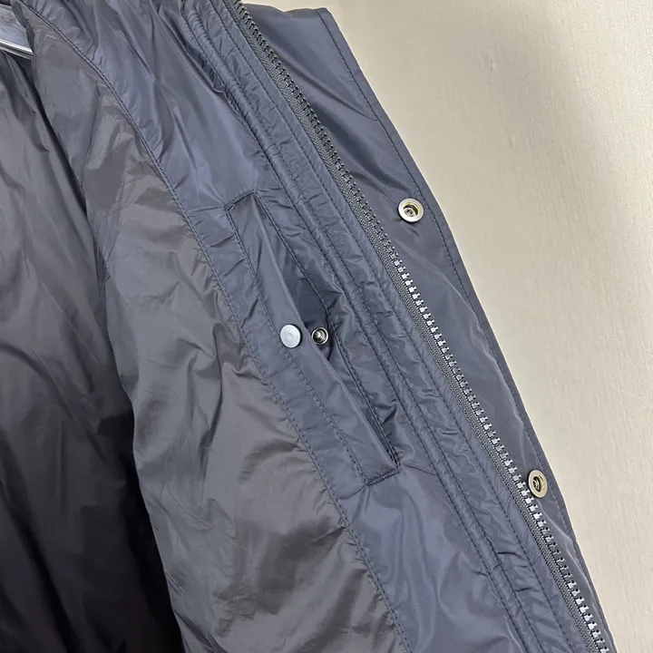 PRADA ショートダウン