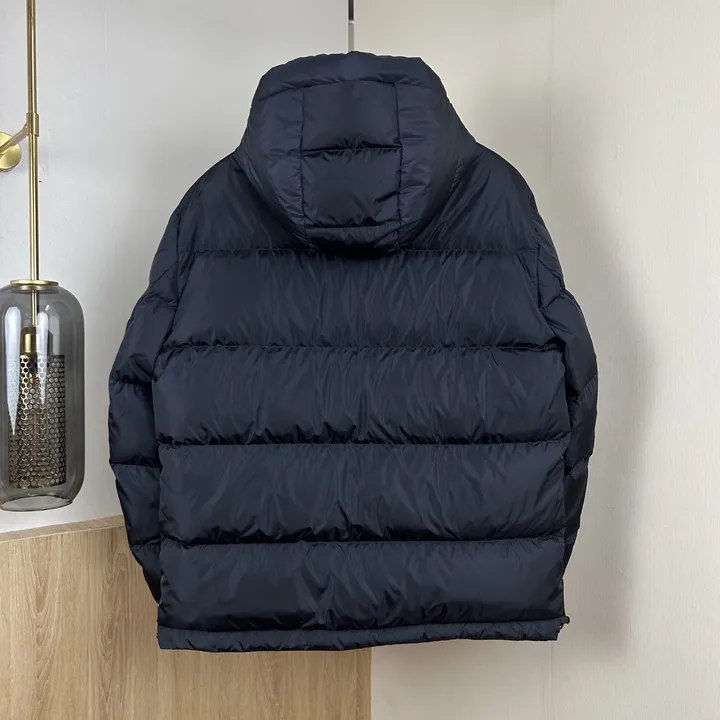 PRADA ショートダウン