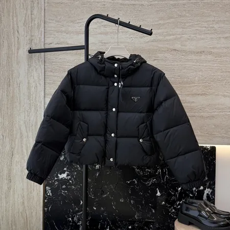 プラダ ショートダウン ジャケット
