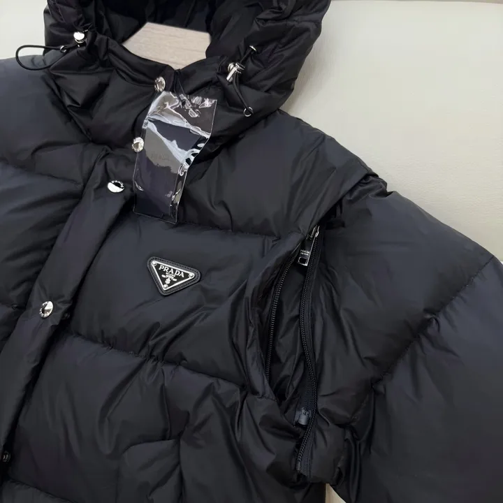 プラダ 2way ダウンベスト