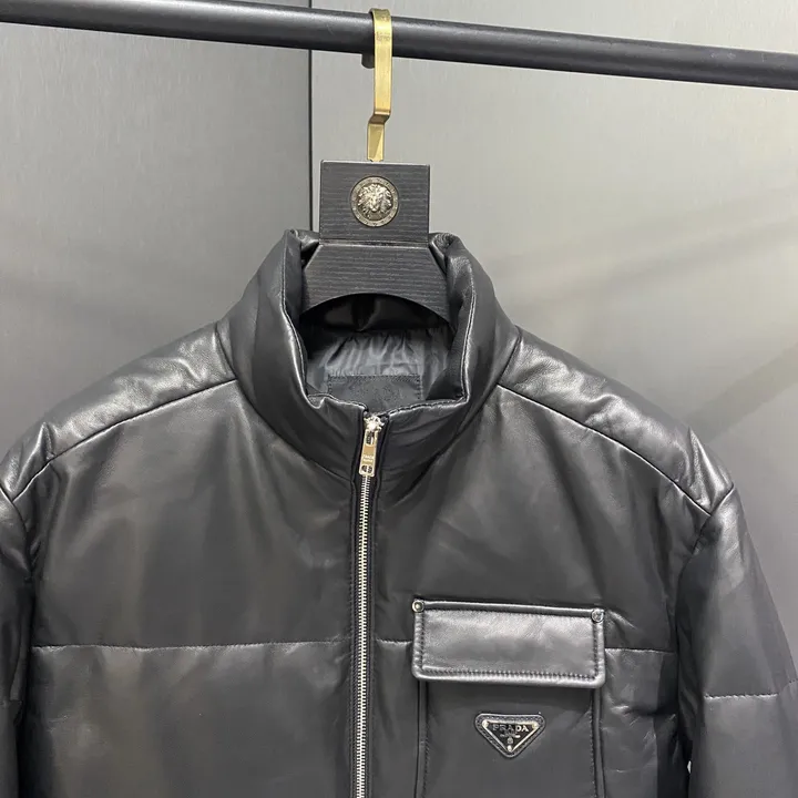 PRADA ショートダウン メンズ