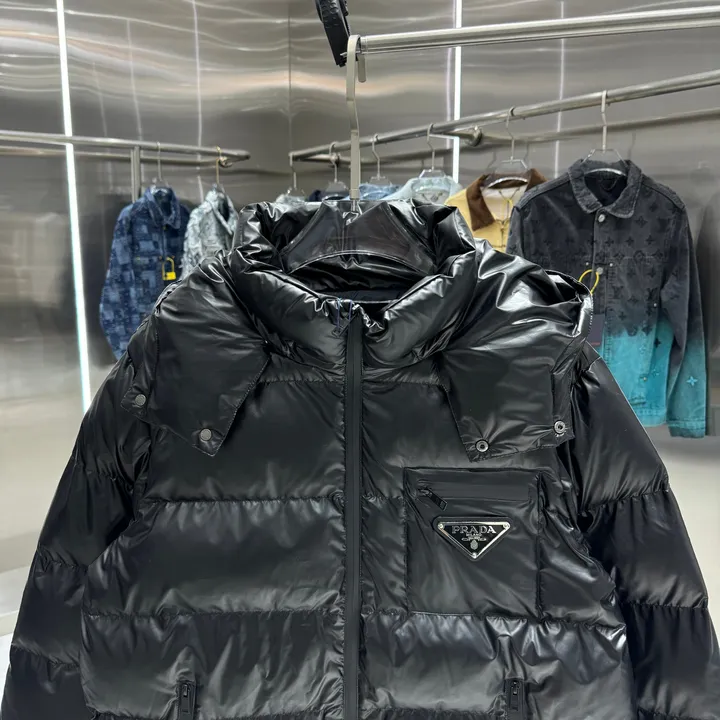 プラダ パファージャケット