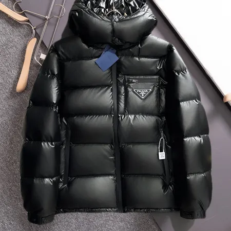 PRADA RE-NYLON ダウンジャケット