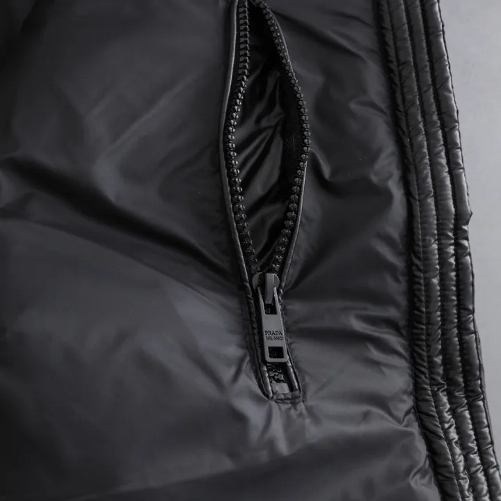 PRADA Gabardine ダウンジャケット