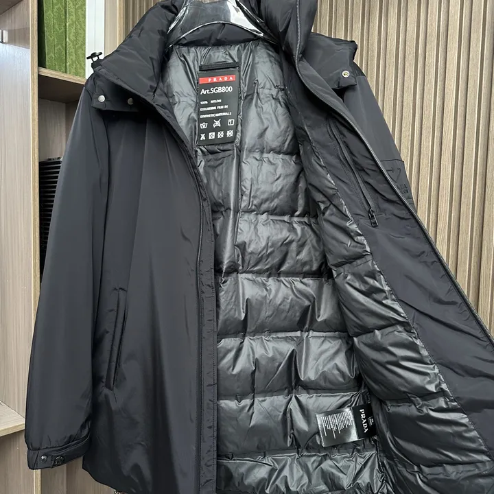 プラダ Re-nylon ダウン メンズ