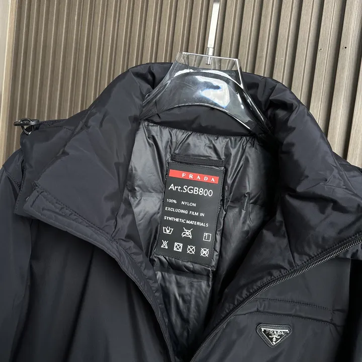 プラダ ダウン メンズ 人気