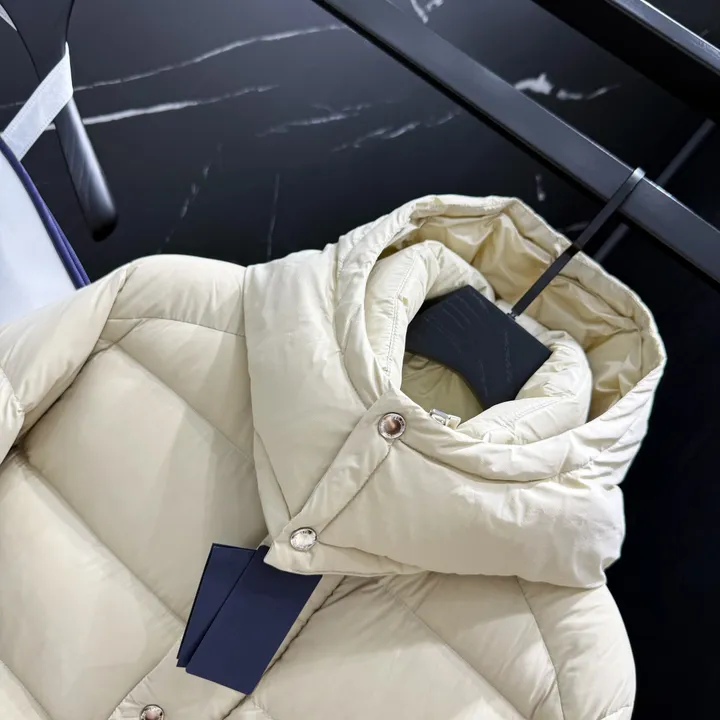 プラダ ダウン 男 女