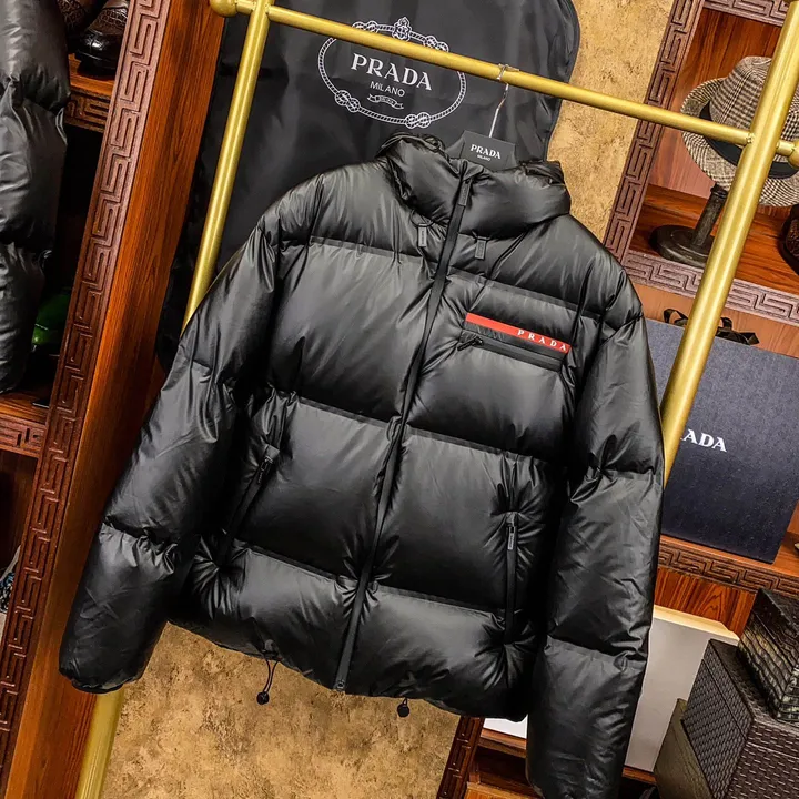 プラダ メンズダウンアウター