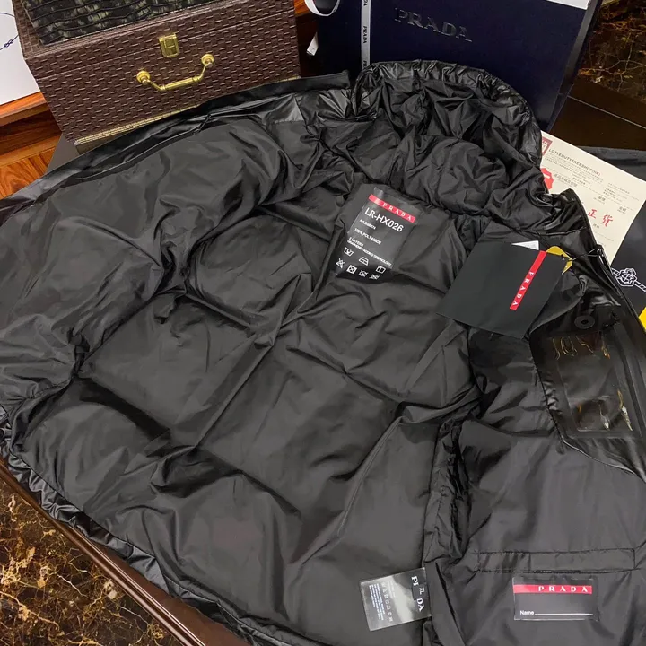 PRADA ダウン ブラック