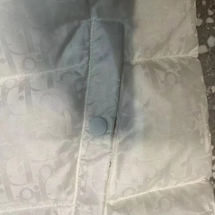 ディオール ダウンジャケット ホワイト 白