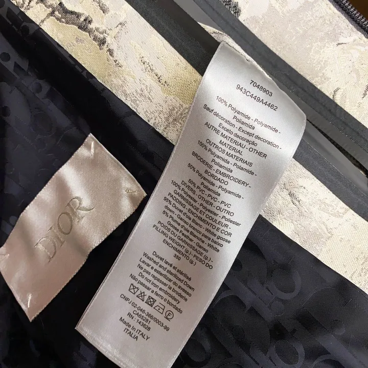 ディオール コラボ ダウンコート