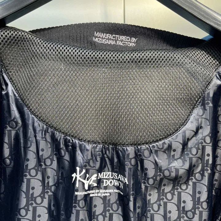 ディオール コラボ スキーダウンジャケット