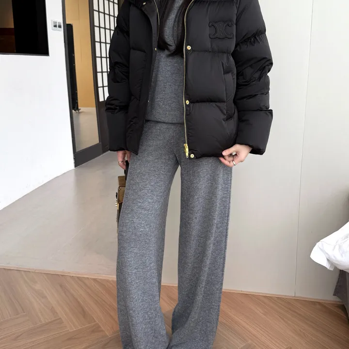 セリーヌ 軽量ダウン