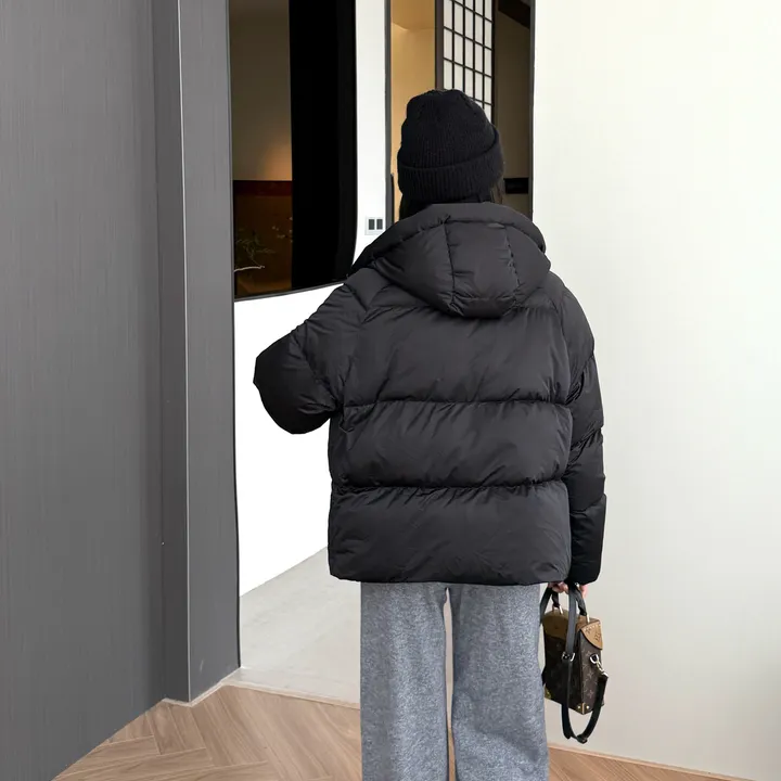 CELINE レディース ダウン 黒