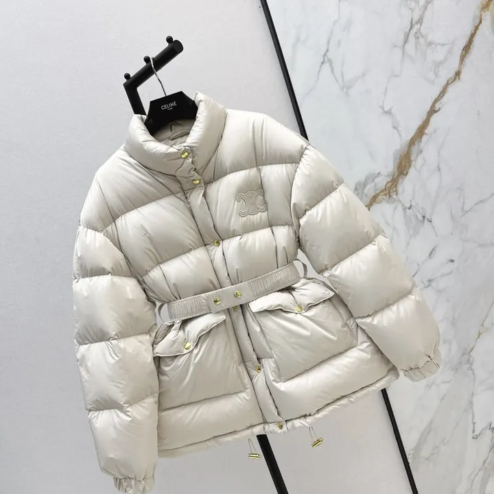 セリーヌ トリオンフ ダウンジャケット