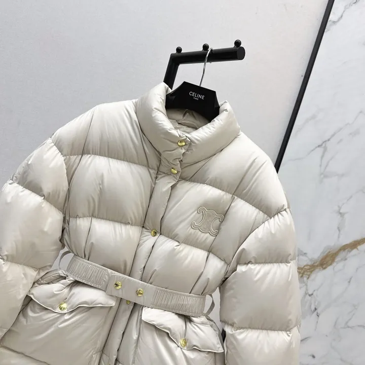 セリーヌ ベルト付きダウンコート