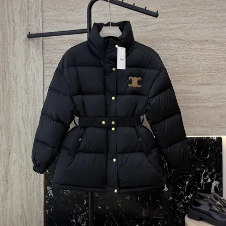 CELINE ダウンジャケット レディース