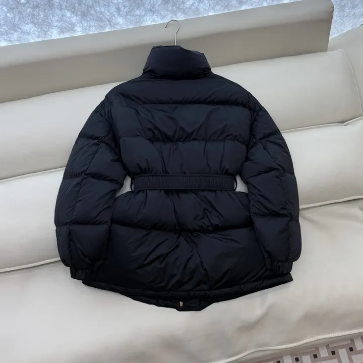 セリーヌ 冬 ダウン