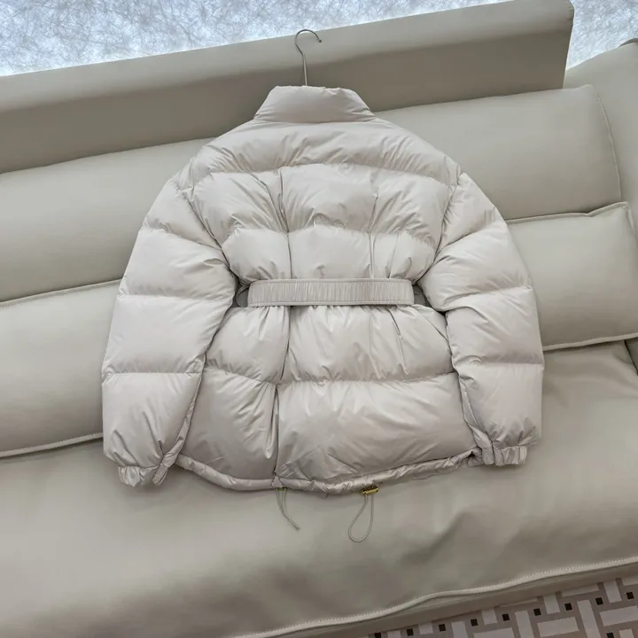 セリーヌ ダウンコート レディース