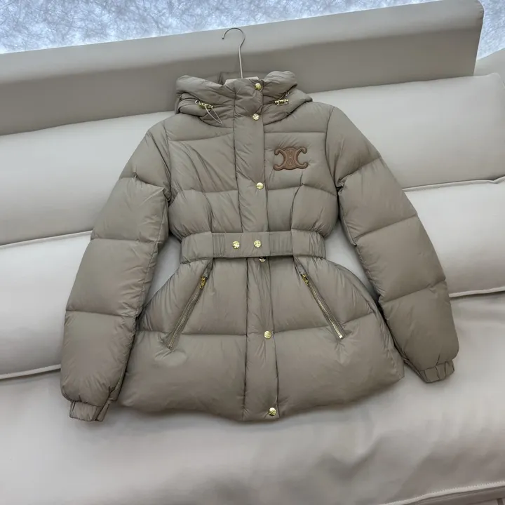 CELINE ショート丈 ダウンジャケット レディース