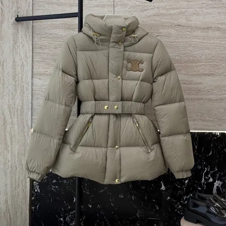 CELINEダウンジャケットベルト付き