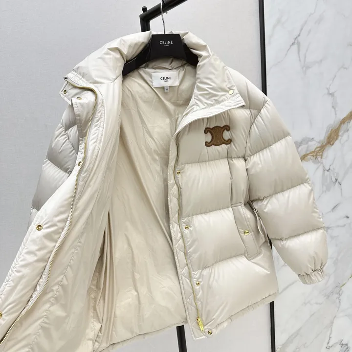 セリーヌ ベルト付き ダウンジャケット