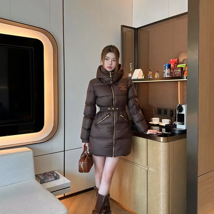 CELINE ダウンジャケット レディース