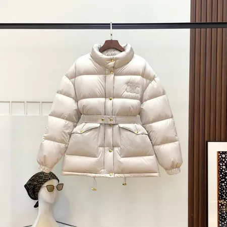 セリーヌ 高級 ダウンジャケット