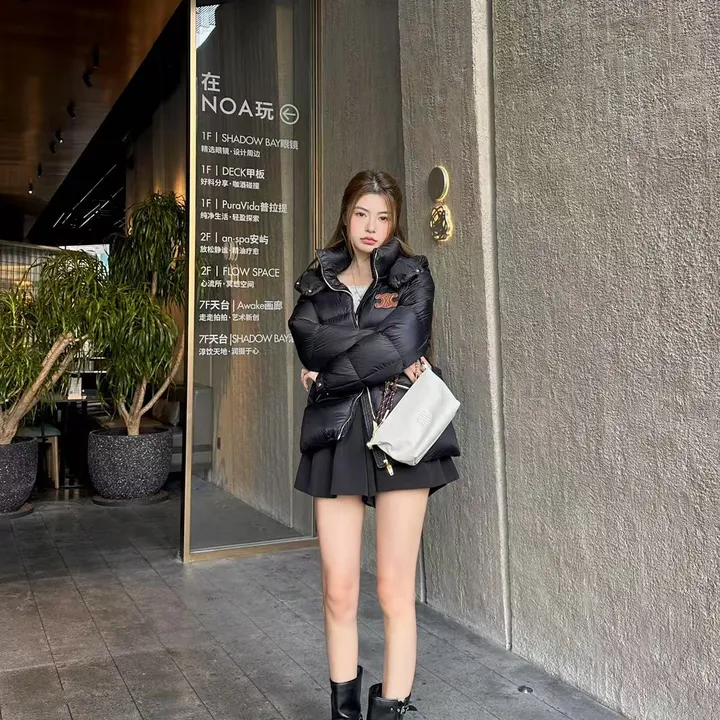 CELINE ダウン ブラック