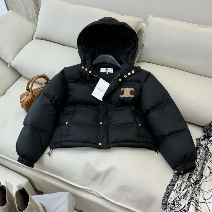 セリーヌ トリオンフ ダウンジャケットレディース